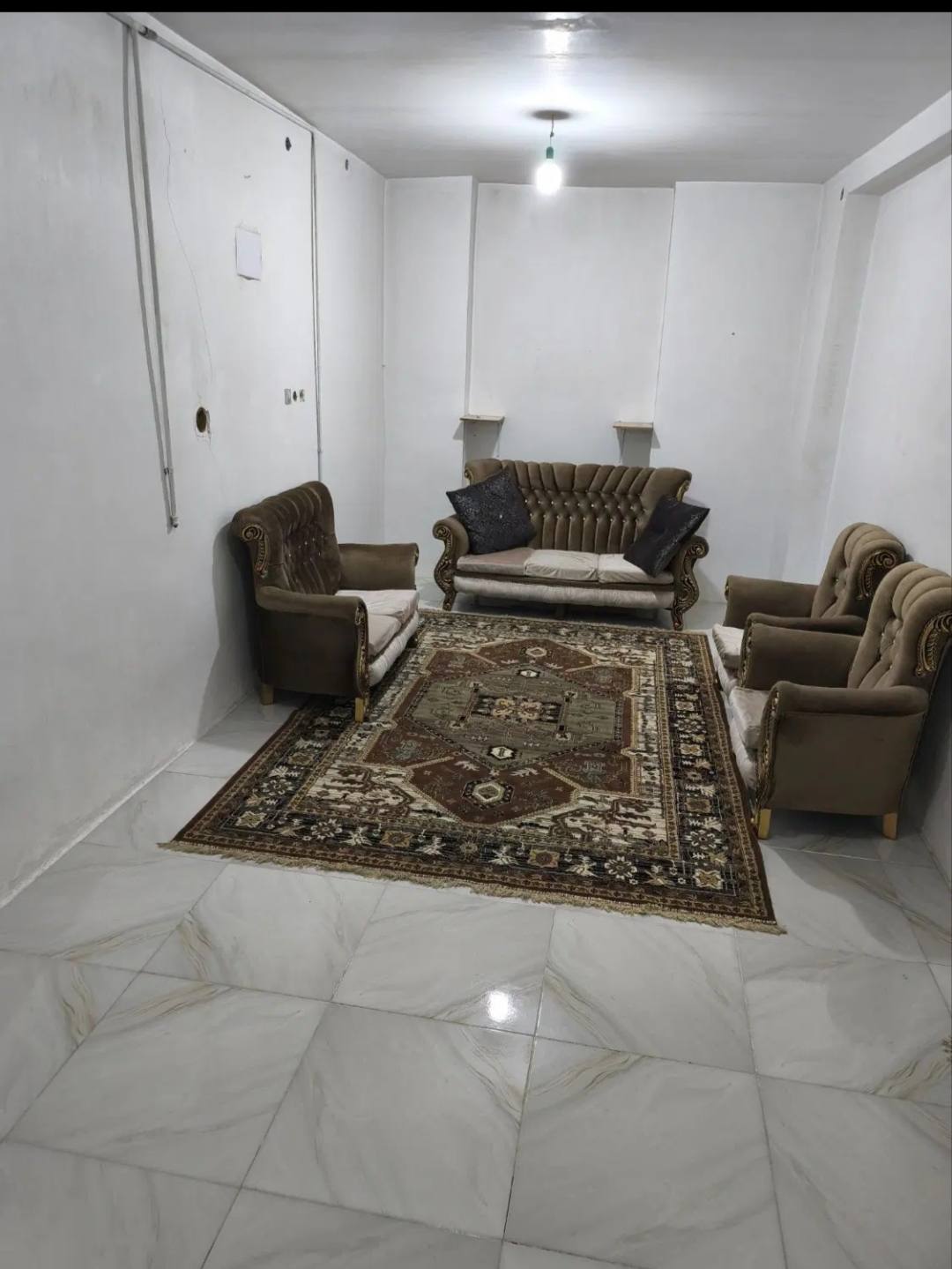 سوئیت دو خوابه ۱۲ فردوردین